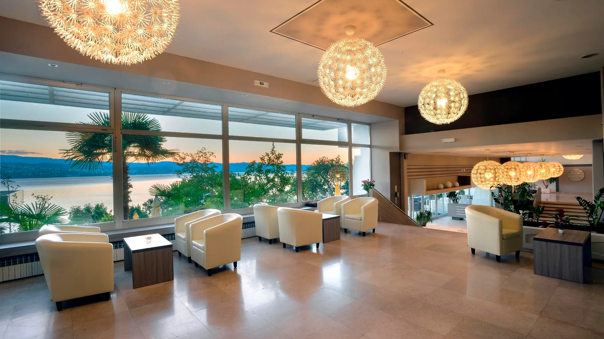 Grand Hotel Adriatic II Opatija 3*,