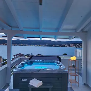 Aparthotel Luxury Silva With Sea View Okrug Gornji