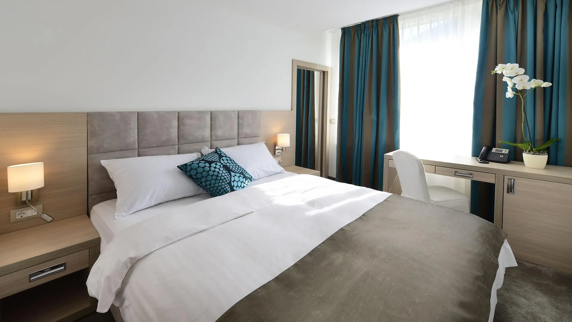 Grand Hotel Adriatic II