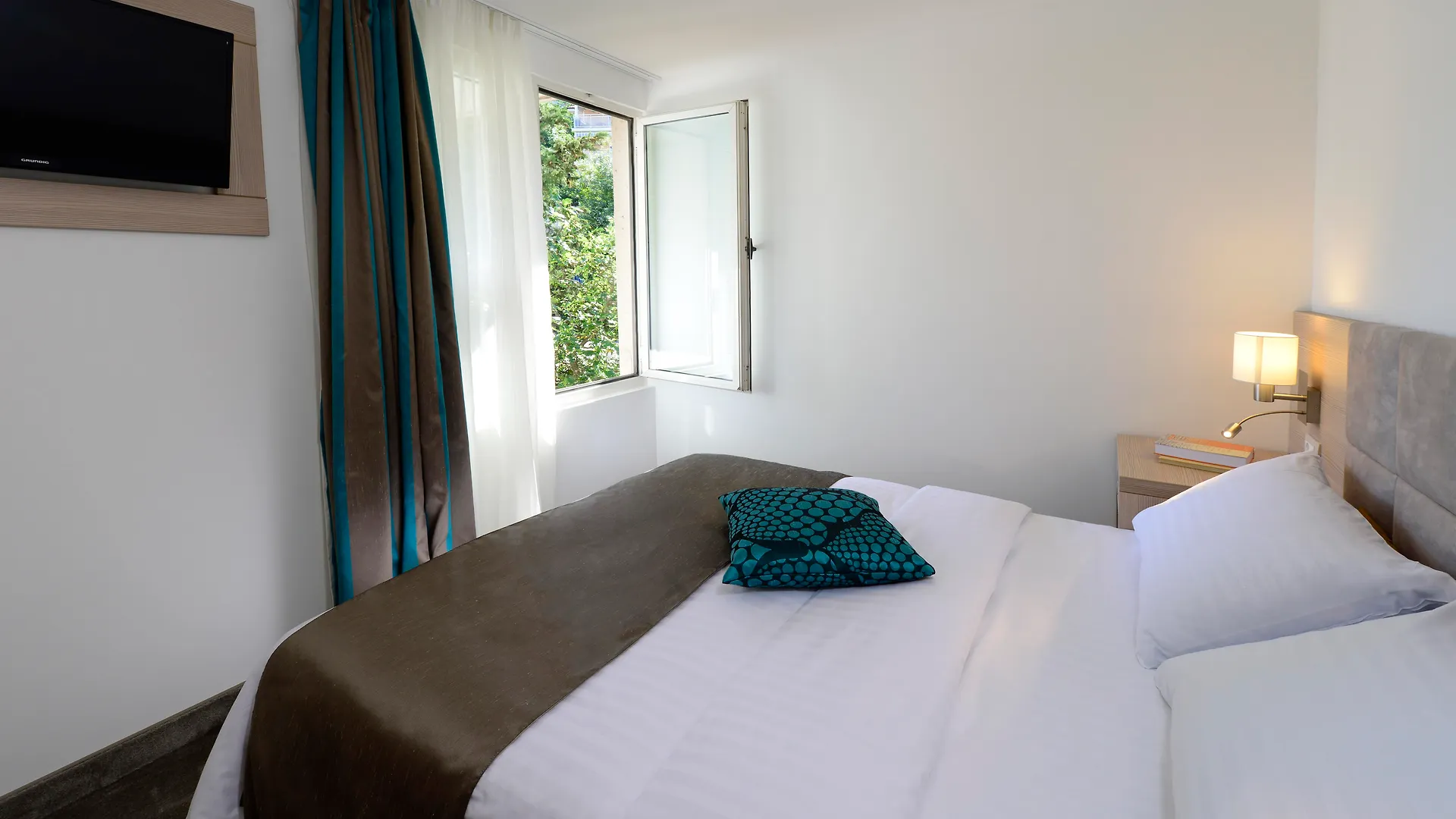 Grand Hotel Adriatic II